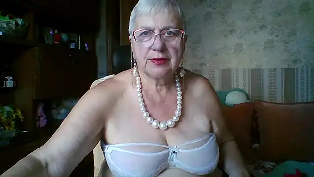 SweetCherry27's Live XXX Chat