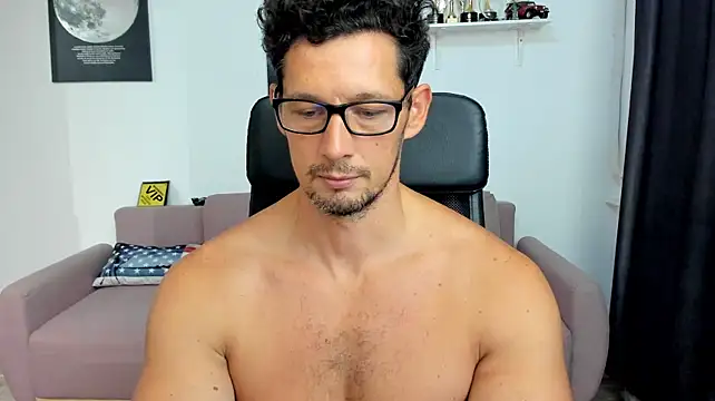 BrutusK08's Webcam Show