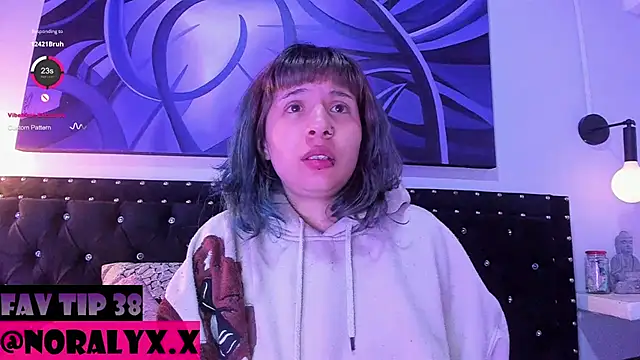 hey_noraly's Live XXX Chat