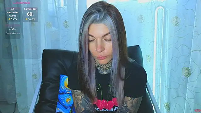 tattooedBabyy's Live XXX Chat