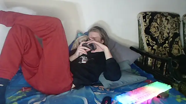 ArchiZuki69's Live XXX Chat