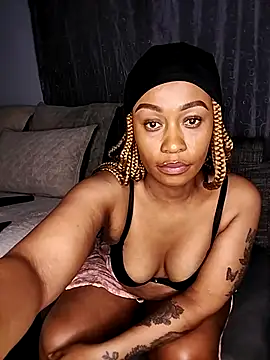 Miss-SassyAss' Live XXX Chat