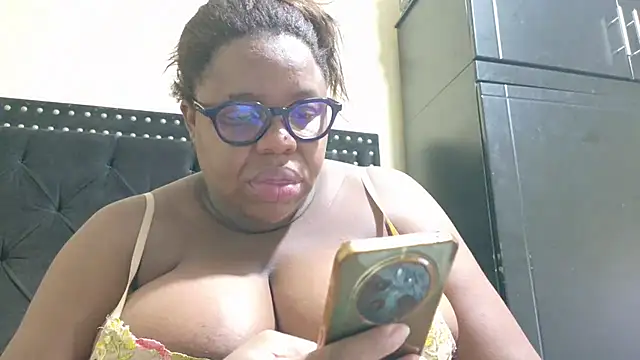 TatianaSantodomingo's Live XXX Chat