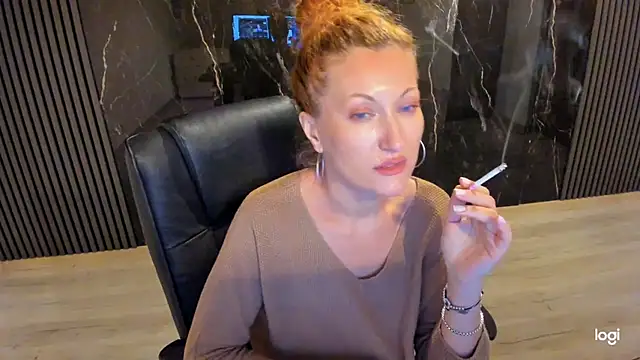 adore-me's Live XXX Chat