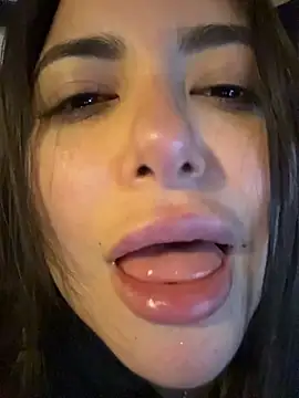 sukhakunis1's Webcam Show