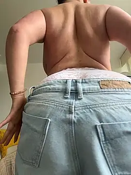 sukhakunis1's Live XXX Chat