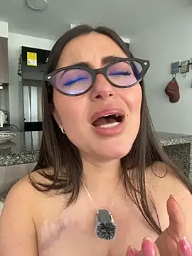 sukhakunis1's Live XXX Chat