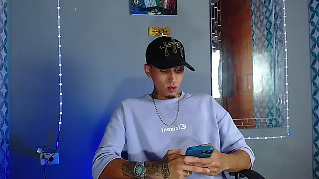 Liam_lee 现场性爱视讯表演