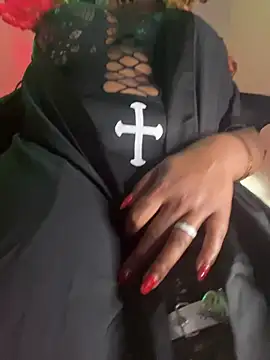 _Thirteen's Live XXX Chat