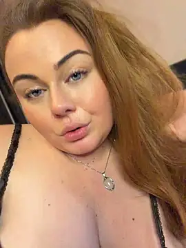 DaniDiva's Live XXX Chat
