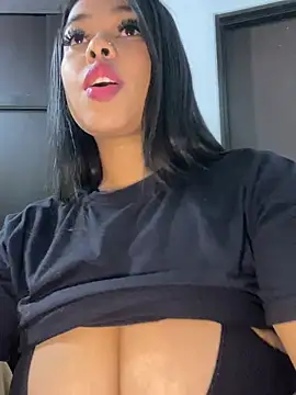 PUSHYLATE's Live XXX Chat