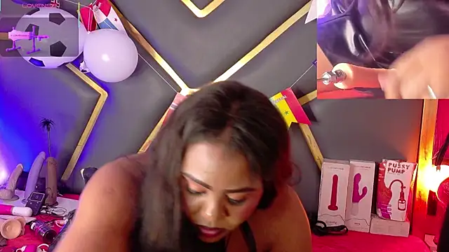 Scarlettt_Ass' Live XXX Chat