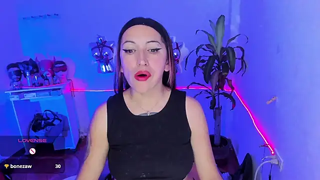 LucyStrike_'s Webcam Show