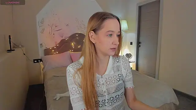 Sweett_Monica's Live XXX Chat