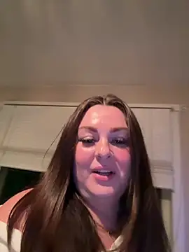 BaddieBellaUK's Live XXX Chat