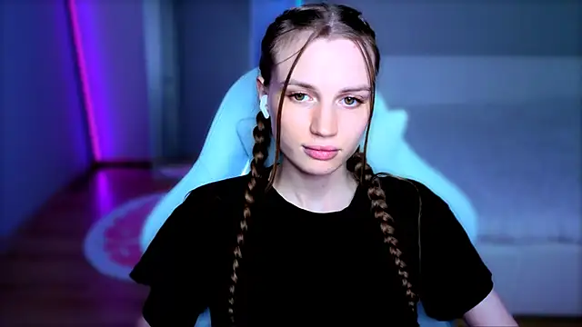StellaLawless' Live XXX Chat