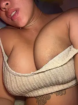 MisFrekcles_'s Webcam Show