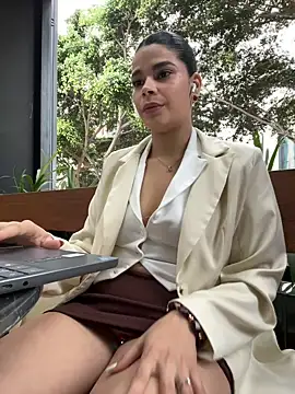 Dary_19 现场性爱视讯表演