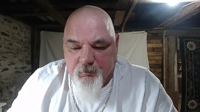 Newfiesausage1972's Webcam Show