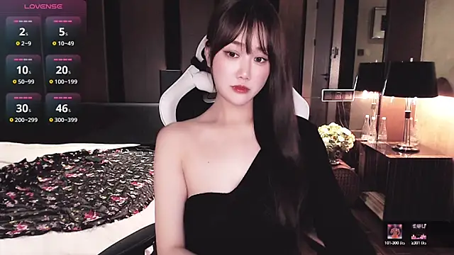 Aurora_-77 现场性爱视讯表演
