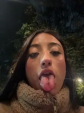 Ady_18's Live XXX Chat