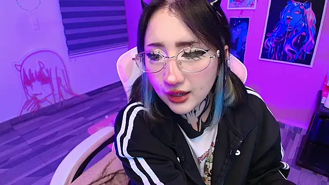 Miwa_violet's Live XXX Chat