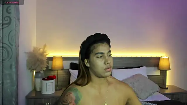 ZarahFoxx's Live XXX Chat