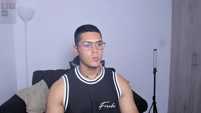 Iamdylan777's Live XXX Chat