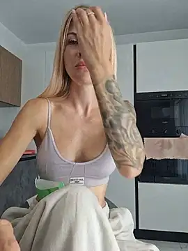 Luna_Veil's Webcam Show