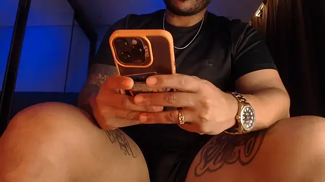 aleparrudo's Webcam Show