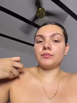 Eva_stark10 现场性爱视讯表演