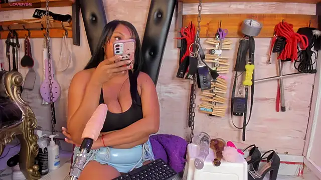 Madame_pain_'s Webcam Show