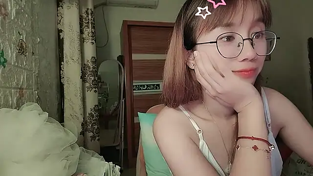 Lili_666's Live XXX Chat