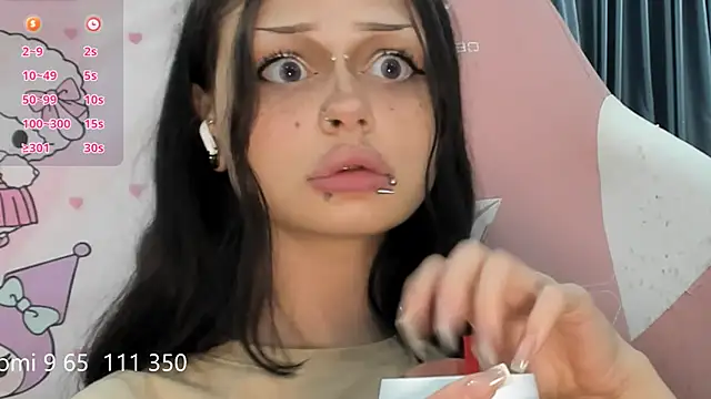 MelonyEmo's Webcam Show