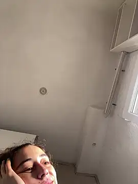m1999m1's Live XXX Chat