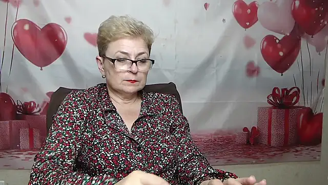 EmiliaGree's Live XXX Chat