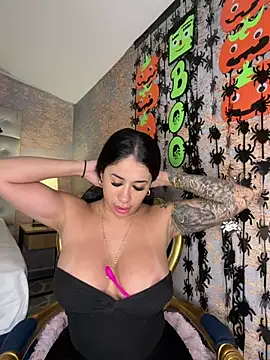 kiim_taaylor's Webcam Show