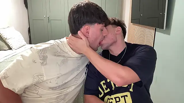 italianboy092's Webcam Show