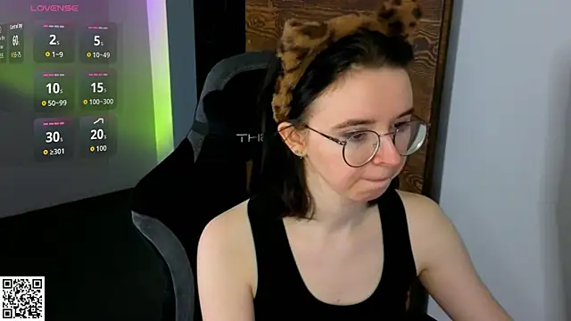Nora_Failure 现场性爱视讯表演