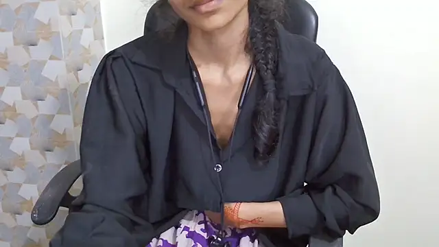 Shiuli_b 现场性爱视讯表演