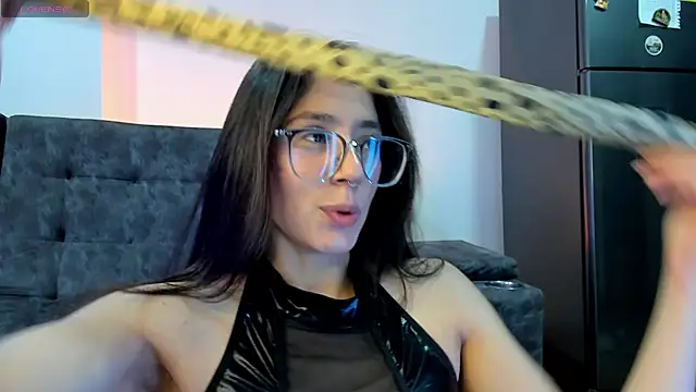 emmadiaz1's Live XXX Chat