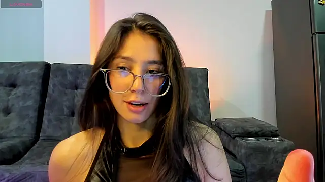 emmadiaz1's Live XXX Chat