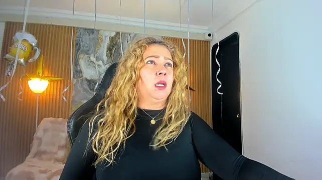Danna_topless' Webcam Show