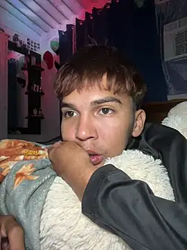 sexyboyandrs' Webcam Show