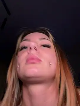 ObviouslyPeachy's Webcam Show