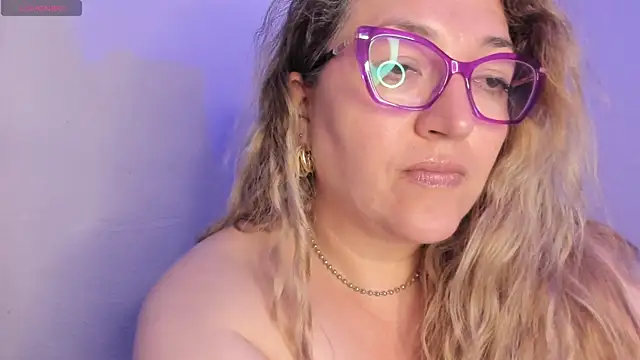 Naty_Mature_ 现场性爱视讯表演