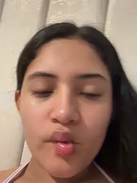 Isa_squirt1's Live XXX Chat