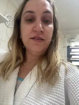 Bia_sexynovaes' Webcam Show