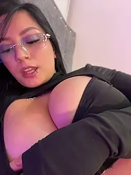 Melii_1's Live XXX Chat