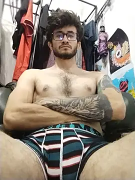 Loggan_donnelly's Live XXX Chat